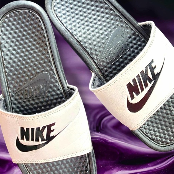 Nike Benassi JDI Slide - Picture 1 of 6